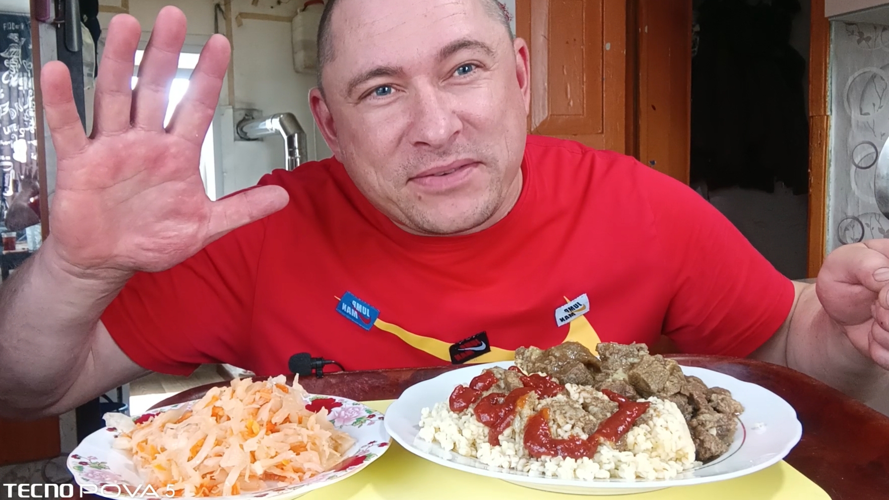 Мукбанг/обжорыч/Гуляш из говядины, Булгур и квашеная капуста/