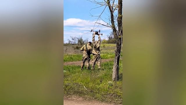 Пока одни болтают, другие готовятся рвать врага.