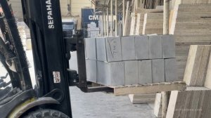Погрузка камня в Karimi Stone