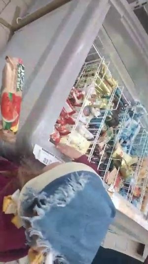 Ева поехала в магазин
