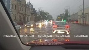 Залповый ливень ударил по Краснодару вечером 18 мая
