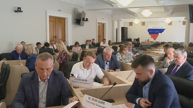 Смоленская Дума: контроль, стройка и новые законы