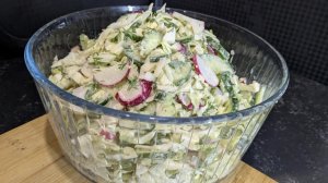 Обалденно Вкусный САЛАТ ВЕСЕННИЙ из самых Простых продуктов! Готовится быстро съедается моментально