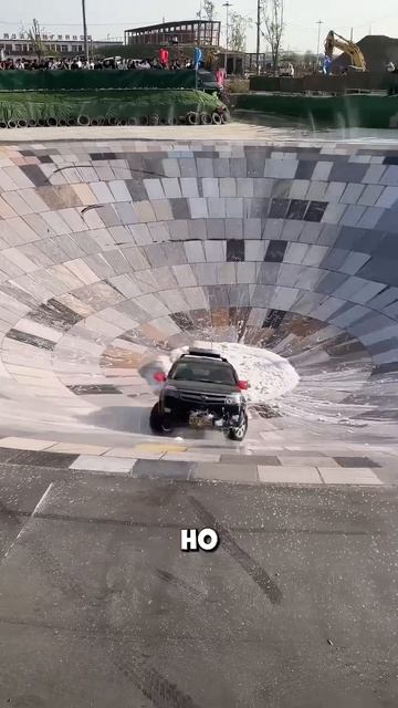 Никто не мог выбраться из этой мыльной ямы