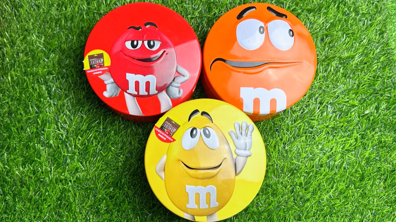 Удовольствие на несколько минут:  Радужные ванночки с конфетами M&M's и волшебной слизью