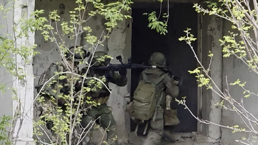 Секрет успеха — в подготовке: как российские военные отрабатывают сценарии ведения боя