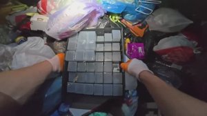 зарабатываю_лазая_по_бакам_Dumpster_Diving_RUSSIA_(ПерезалиВ)