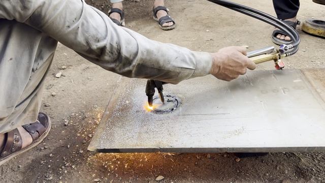 Incredible Repairing Process of Completely Broken CAT Loader Boom by Pakistani Mechanics смотреть онлайн