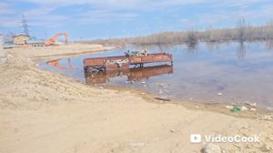 19-05-2026 Лёд ушёл с протоки. Ледоход идёт за островами,на главном русле Лены. Вода немного упала.