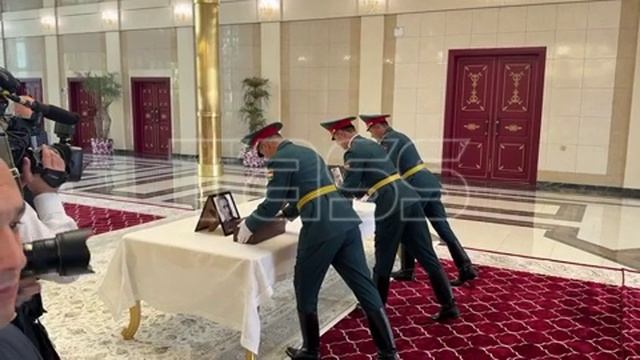 Передача капсул с землей с могил героев Таджикистану