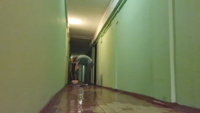 МОЮ ПОЛЫ В ПОДЪЕЗДЕ 🕺🕺🕺