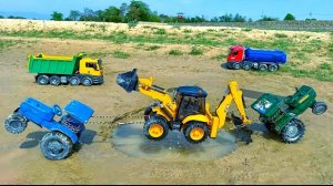 Самосвал JCB 5CX Tata попал в грязную аварию, вытаскивая трактор Swaraj, трактор Mahindra? Мультик
