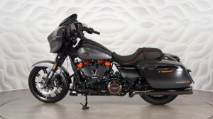 Harley-Davidson CVO Street Glide vin 5HD1PX655SS957945