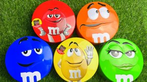 Удовольствие на несколько минут: Радужные ванночки с конфетами M&M's и волшебной слизью