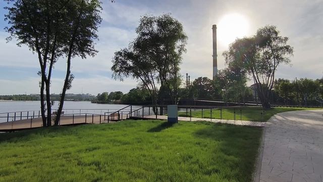 Белгород показал вам дальний пляж и  скульптурный симпозиум отражения и ближний пляж..