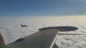 L-36. Красивые кадры за облаками