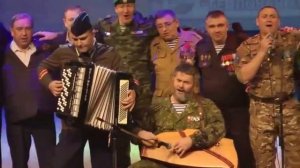 «Синева» - великая воинская песня России звучит под гусли на фестивале «Автомат и гитара»