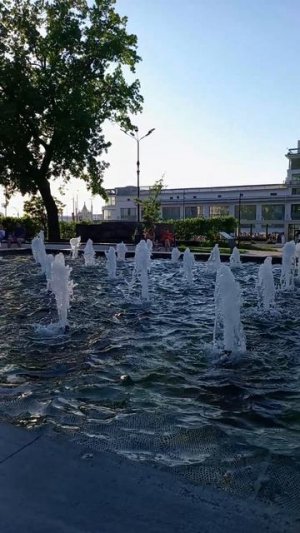 Фонтан возле Речного вокзала Нижний Новгород