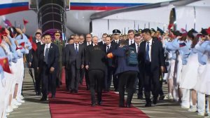 Президент России Владимир Путин прибыл в Китай с официальным визитом.