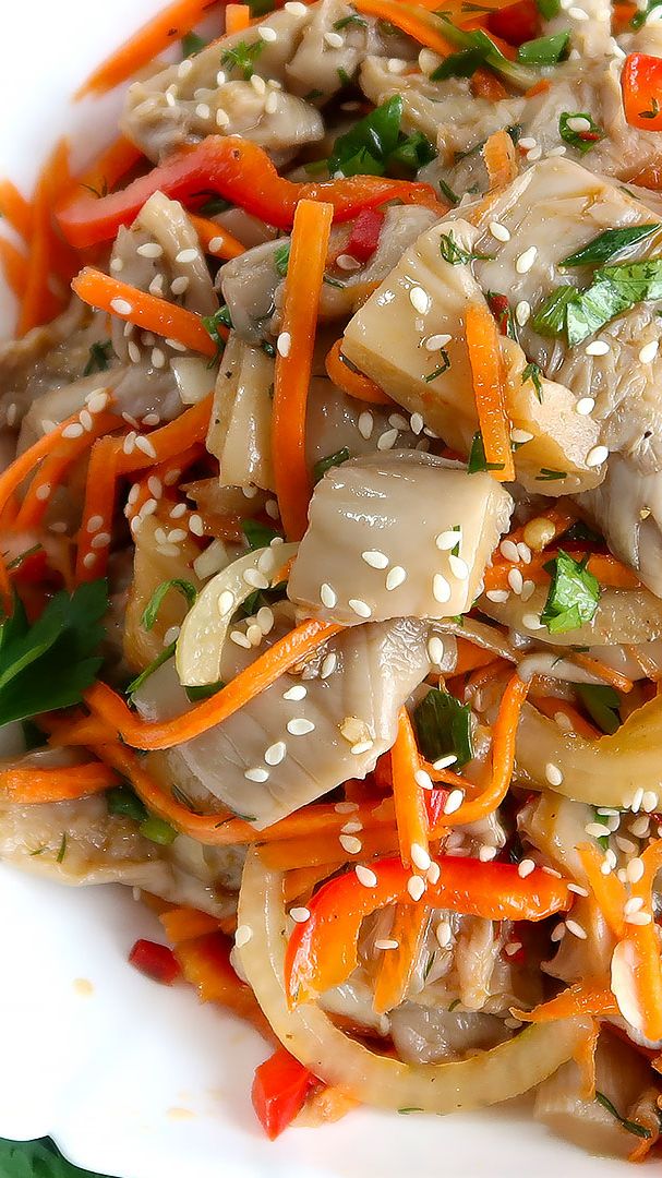 Вешенки с овощами по-корейски
