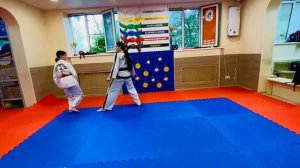 Свои комбинации на два шага. Спарринг - Ибо масоги (на 2 шага), работа в парах аттестация на пояс