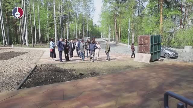 В Старом Новом парке строители выполняют финальные работы