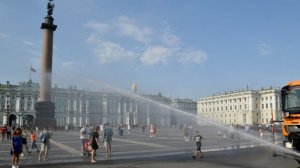 Теплее, чем в Сочи: Петербург накрыла аномальная жара
