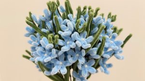 НЕЗАБУДКИ ИЗ СИНЕЛЬНОЙ ПРОВОЛОКИ