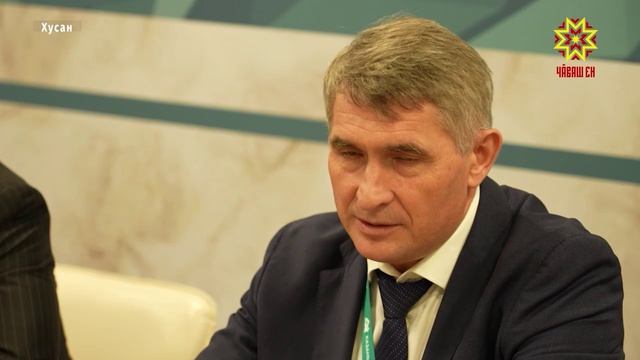 Чăваш республикин ертӳçи Олег Николаев «Раççей – ислам тĕнчи» форумри ĕçлĕ тĕлпулусене хутшăнчĕ