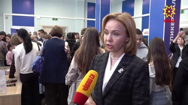 Около 400 подростков Чебоксар познакомились с вакансиями для подработки на каникулах