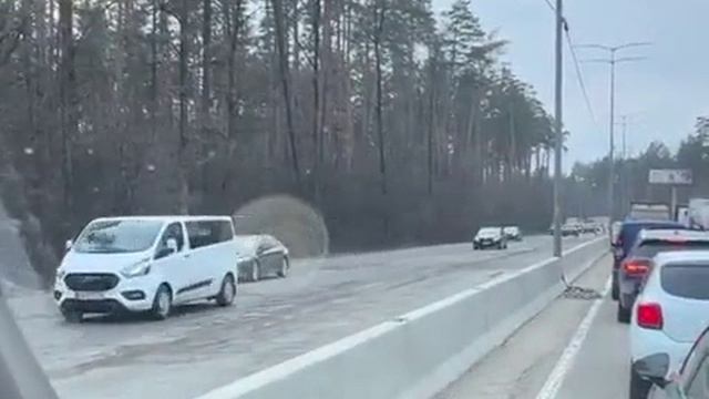 Хохлы счастливы от кортежа своего боха🤣🤣🤣 НЕ РАБЫ🤣🤣🤣