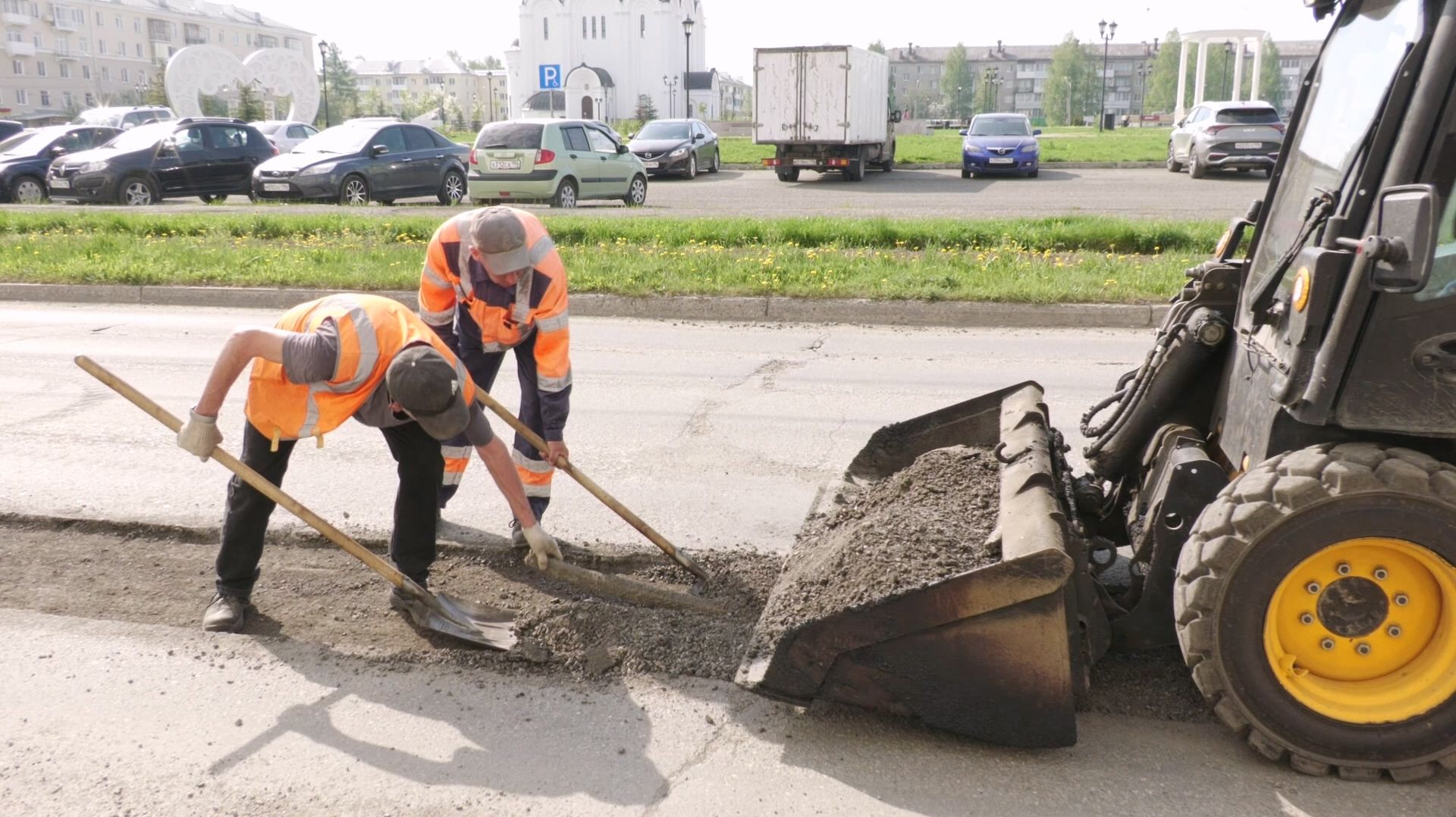 В Серовском муниципальном округе продолжаются работы по ремонту дорог