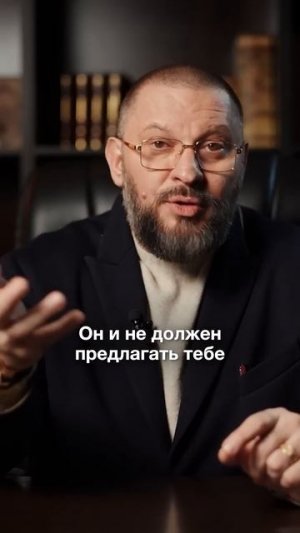 Должен ли МУЖЧИНА платить за такси на ПЕРВОМ свидании?