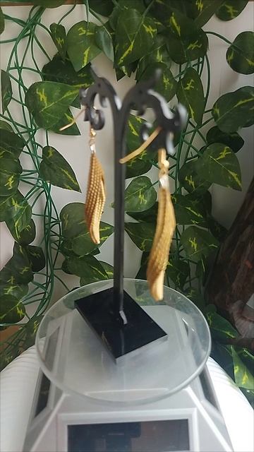 Серьги лепестки