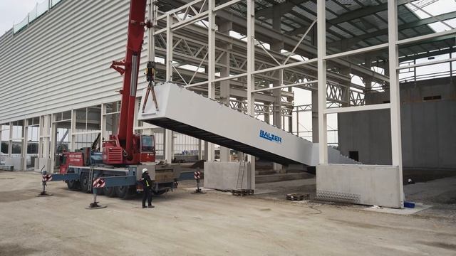 Установка готовой смотровой ямы Balzer в автосервис