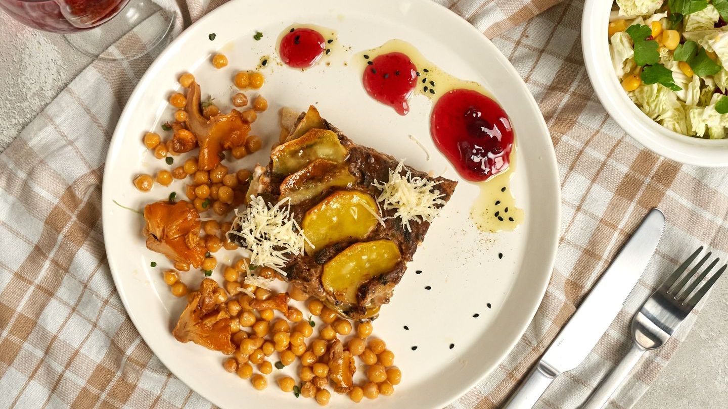 Мусака с шампиньонами смотреть онлайн