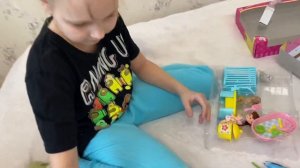 АЛИСА открывает НОВЫЙ НАБОР ИГРУШЕК с куклами и питомцами ! РАСПАКОВКА ИГРУШКИ