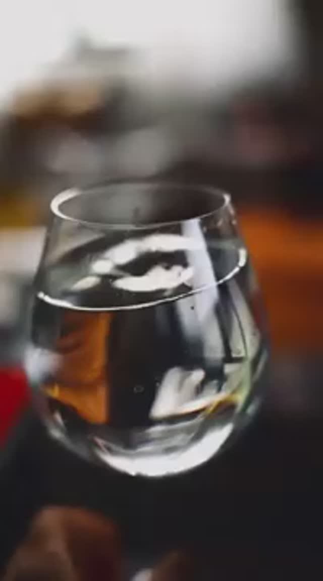 Почему море синее