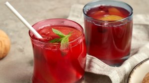 Компот из айвы с замороженной вишней