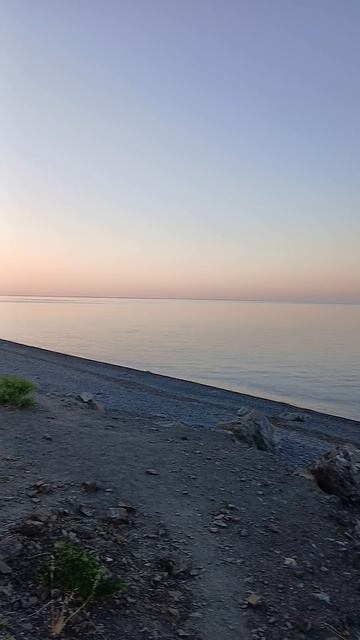 Остановились в Морском во время путешествия в Крым на Kia Ceed Sw 2021 на берегу Чёрного моря