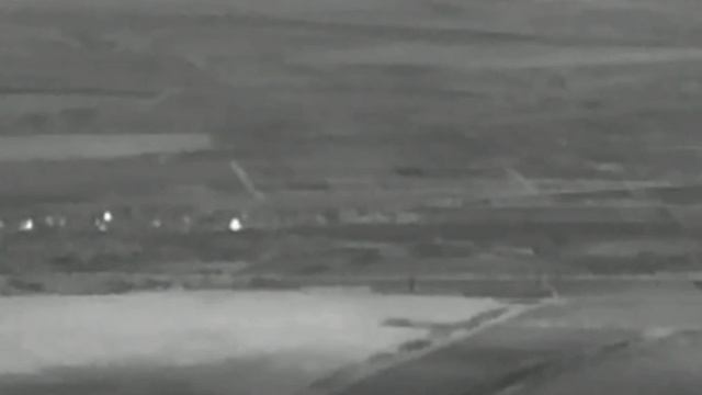 Военнослужащие гвардейской дивизии морской пехоты продолжают наносить огневое поражение ВСукам😎🇷🇺 смотреть онлайн