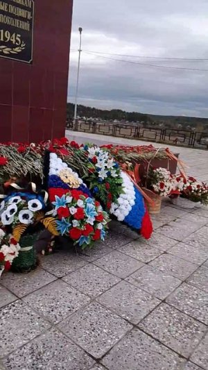 Североуральск стела фронтавикам героев фронта и тыла.