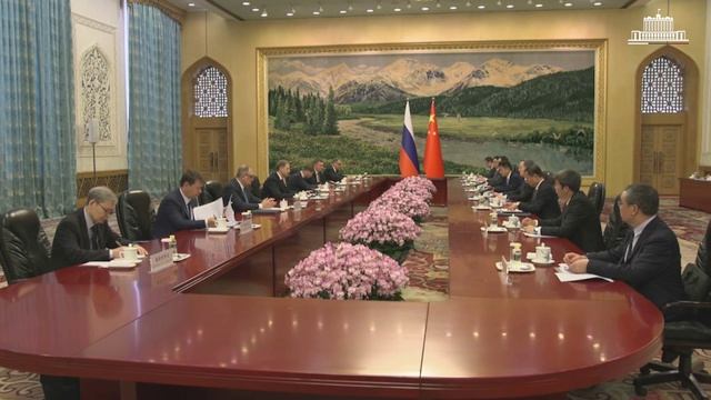 🇷🇺🇨🇳 Вице-премьер Денис Мантуров с вице-премьером Госсовета КНР Дин Сюэсяном, Пекин, 19 мая 2026