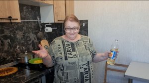 Он специально мне ничего не сказал, чтобы вы посмеялись.