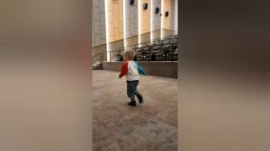Святик впервые в кинотеатре
