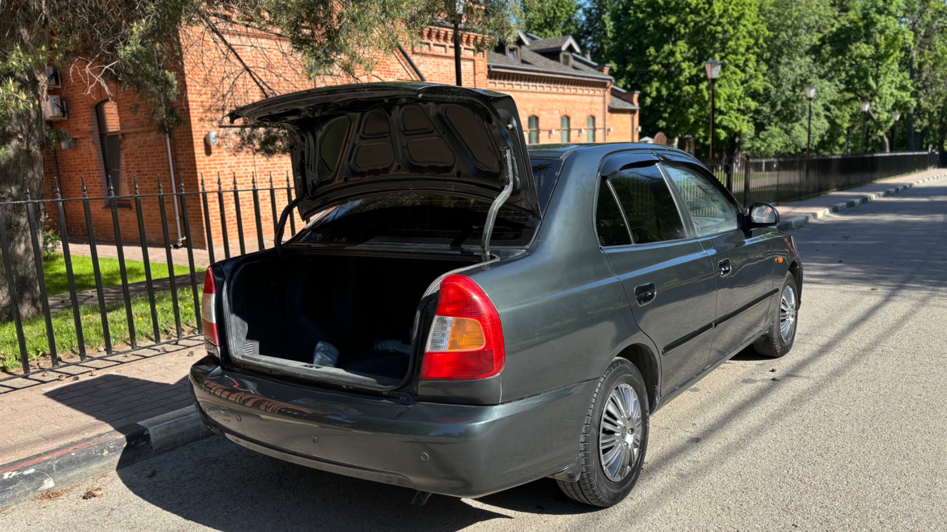 Hyundai Accent 2008 год (краткий обзор) смотреть онлайн