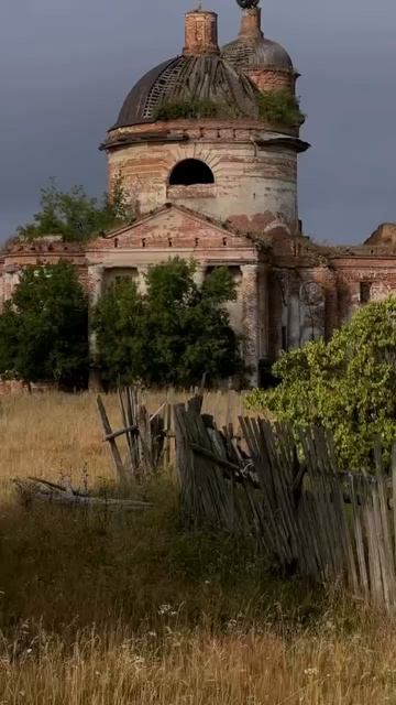 ⛪️ Тихвинская церковь