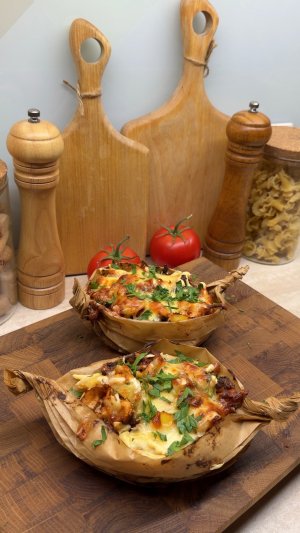 Лодочки с курицей и картошкой