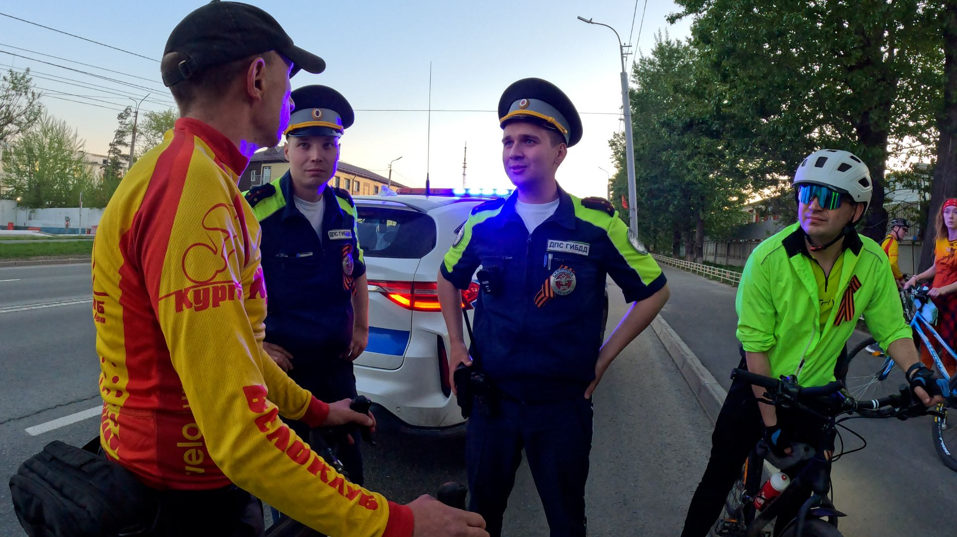 Полиция разогнала велопробег в честь Дня Победы 9 мая. Курган.