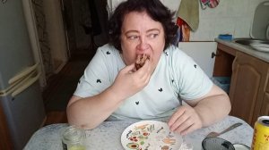 В дверь неожиданно постучали 😳